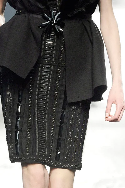 Look 32
